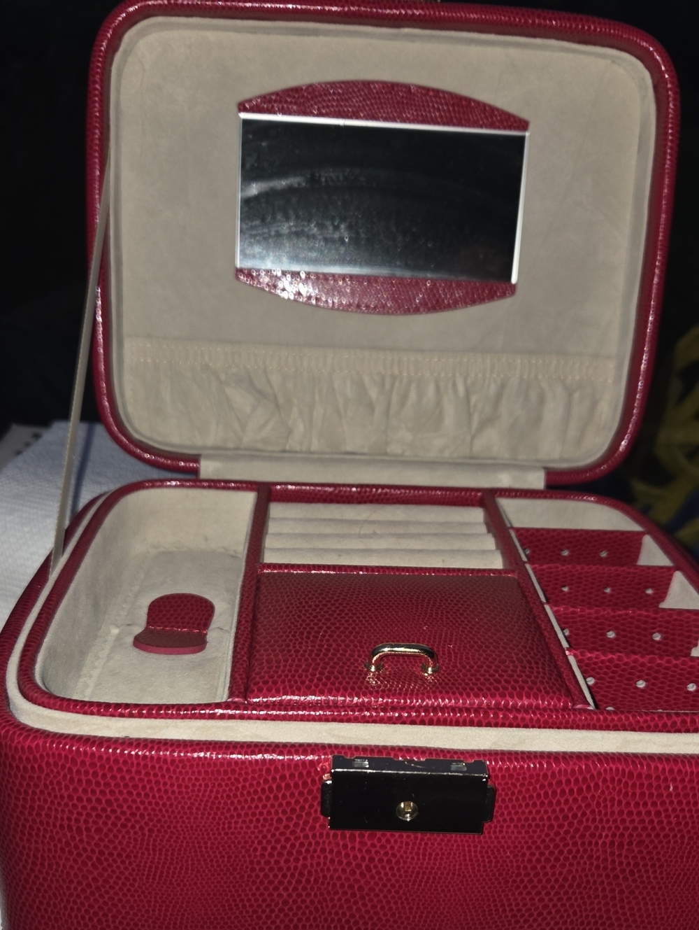 Bey-Berk Red Lizard Leather Jewelry Box
